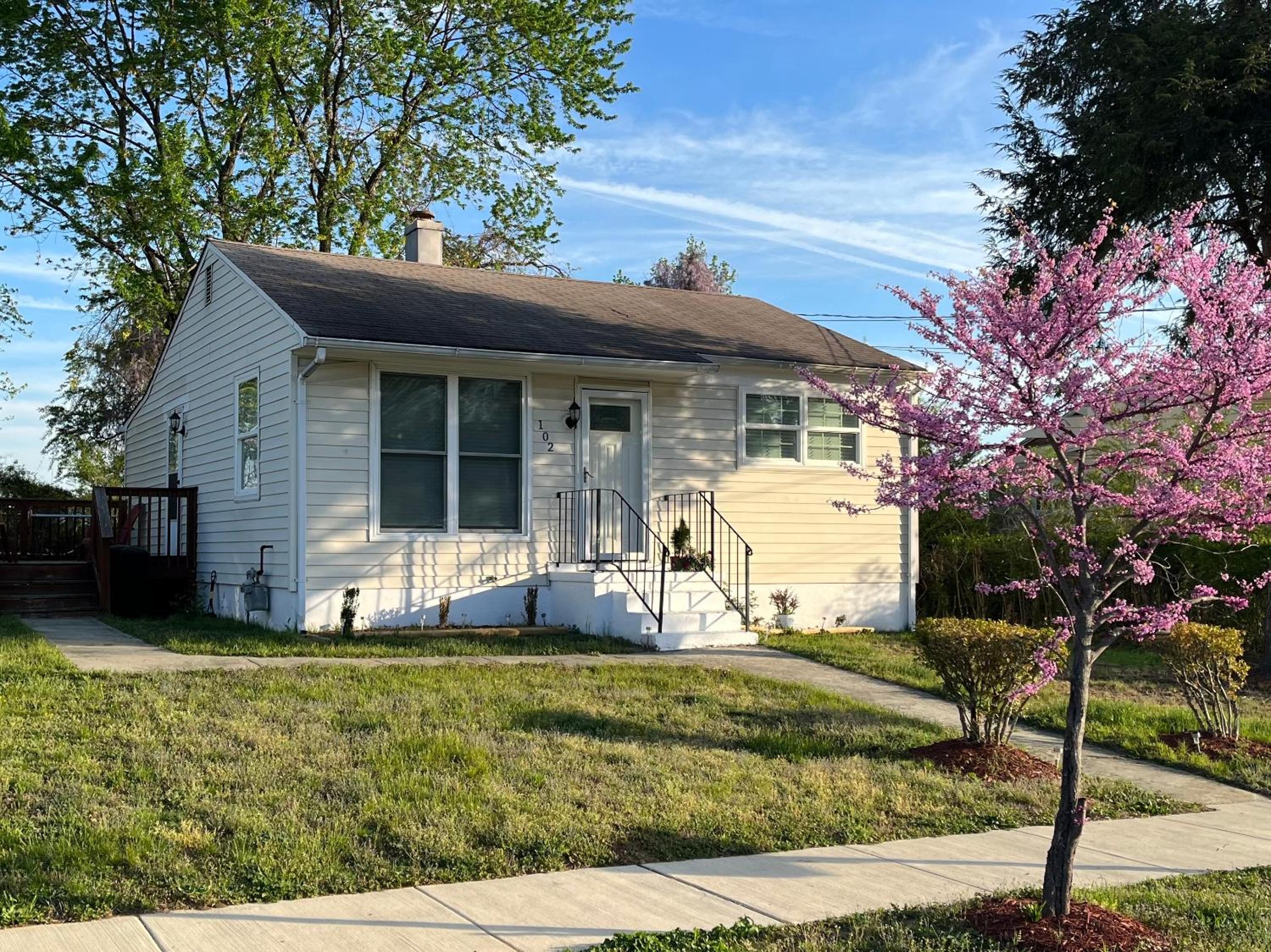 Hotel Gaia House - Image 1