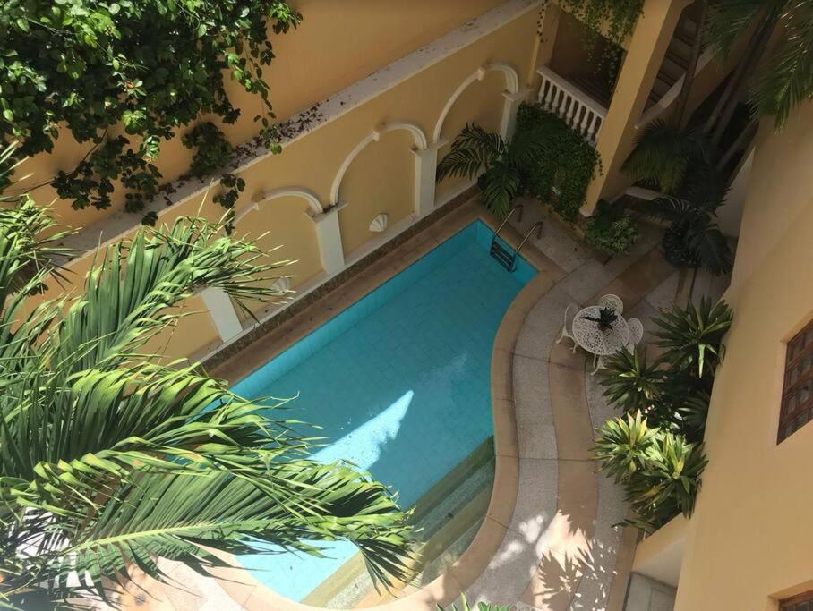 Apt. with rooftop & ocean view in the old city