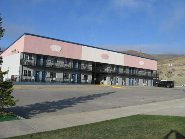 Little Bear Motel