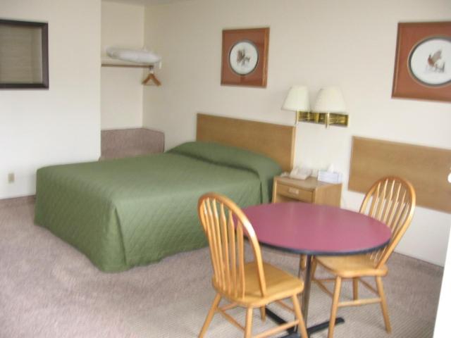 Little Bear Motel