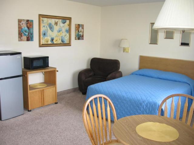Little Bear Motel