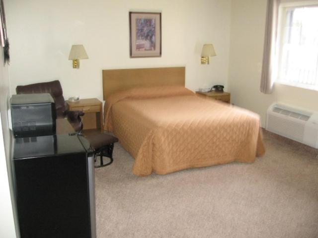 Little Bear Motel