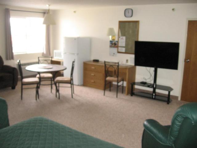 Little Bear Motel