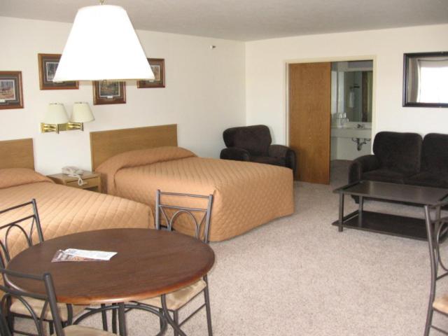 Little Bear Motel
