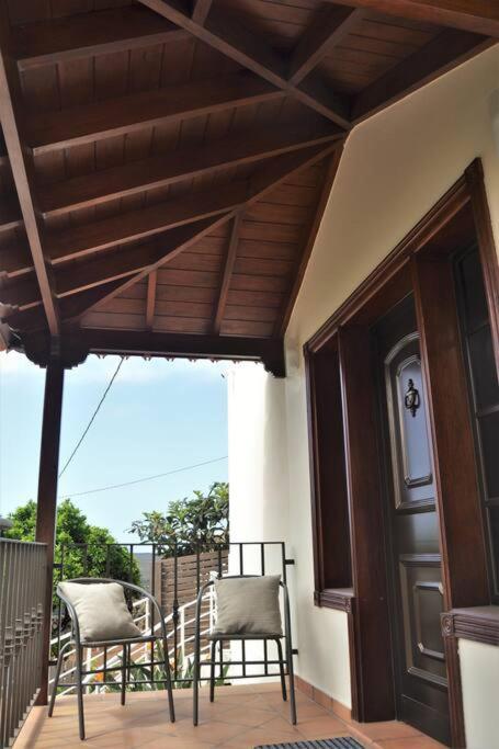 Las Chimeneas