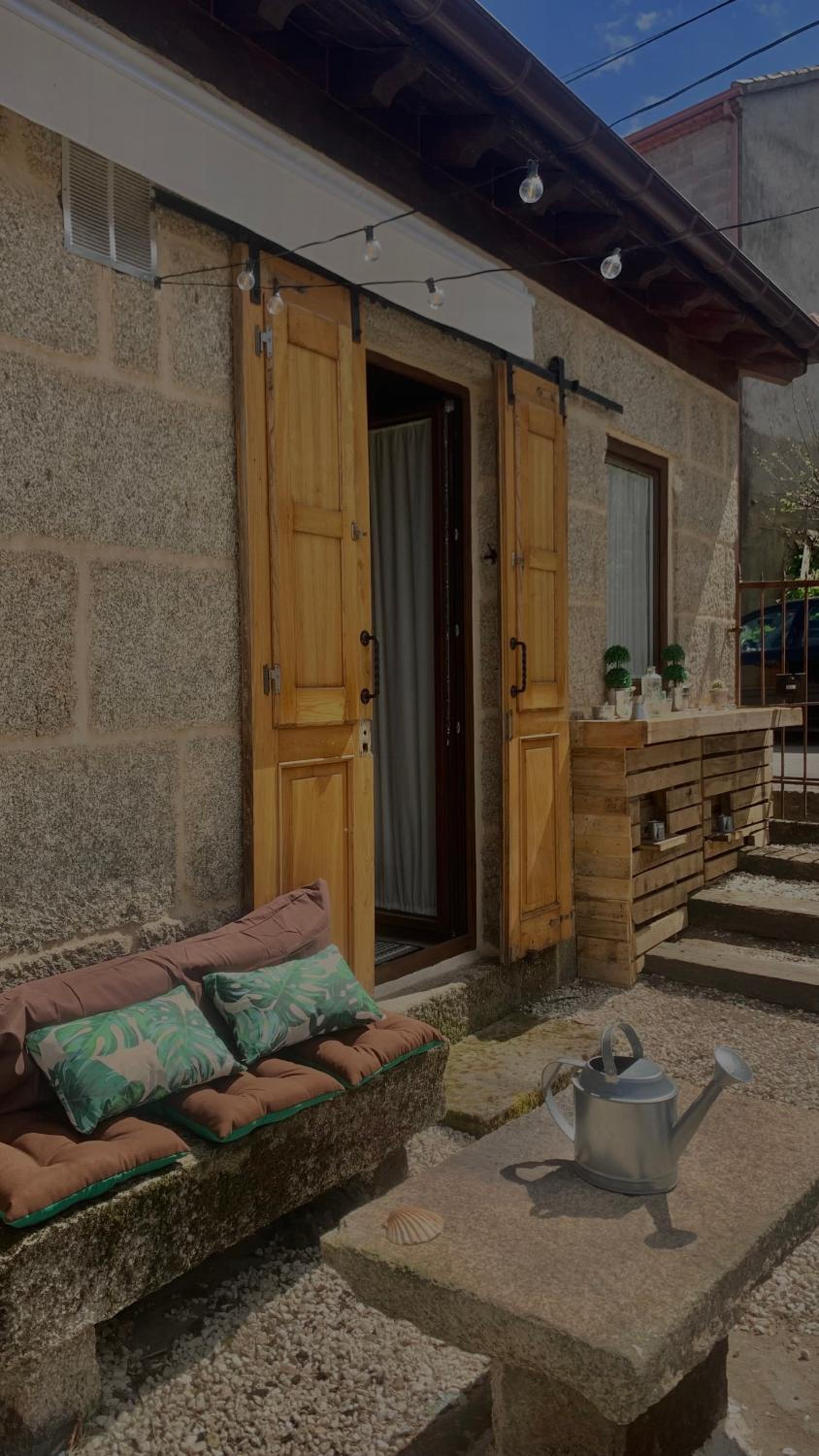 Casa Escuela Trasmiras, Casa dos Mestres