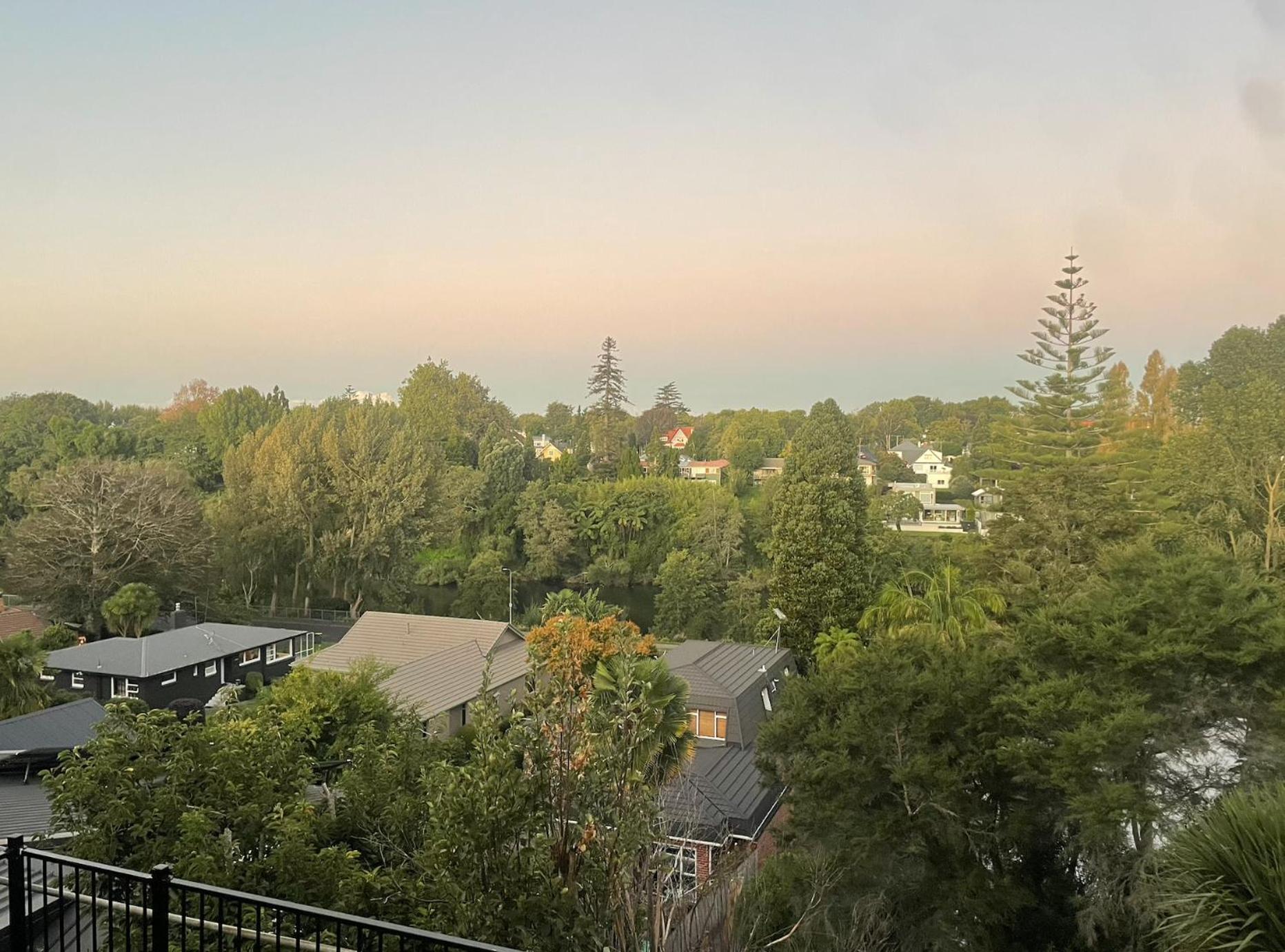 CBD Apartment, River View view 2