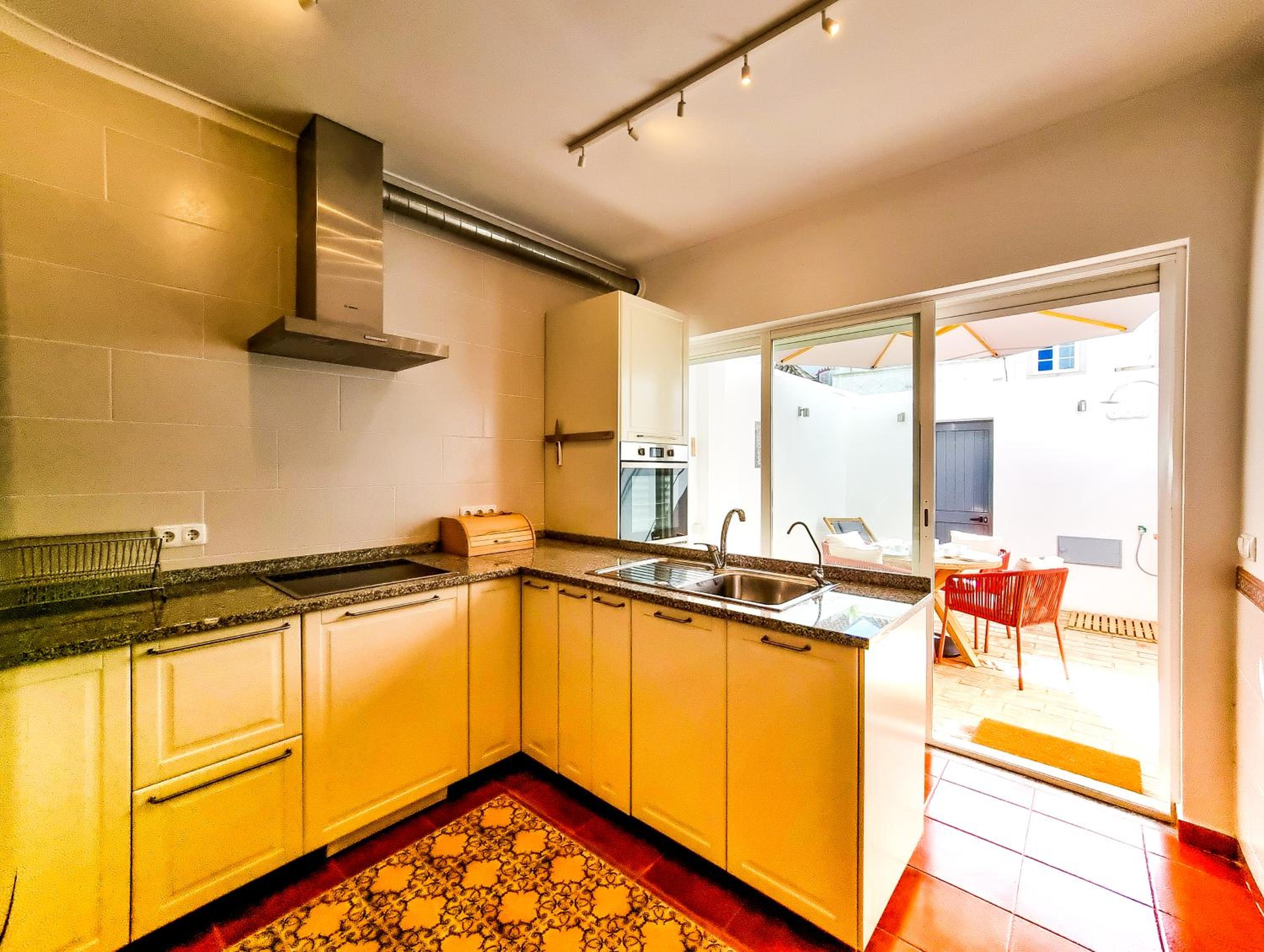 FLH Tavira Central Town House with Terrace & Rooftop view 4