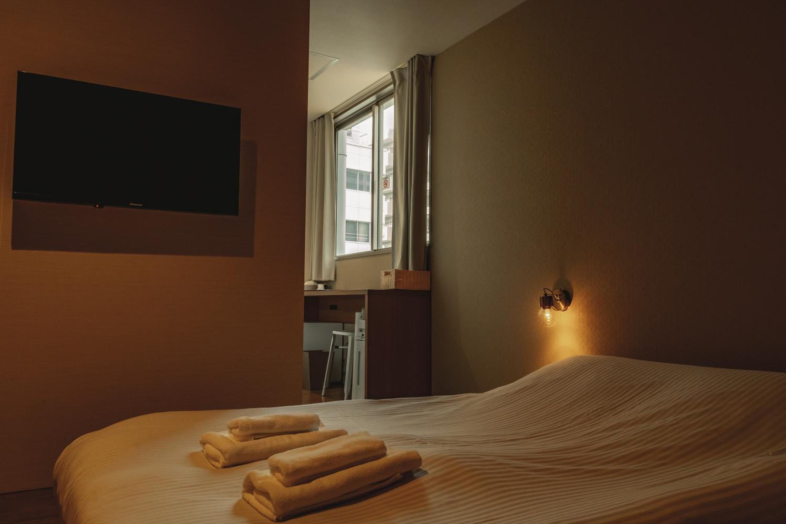 &AND HOSTEL HOMMACHI EAST