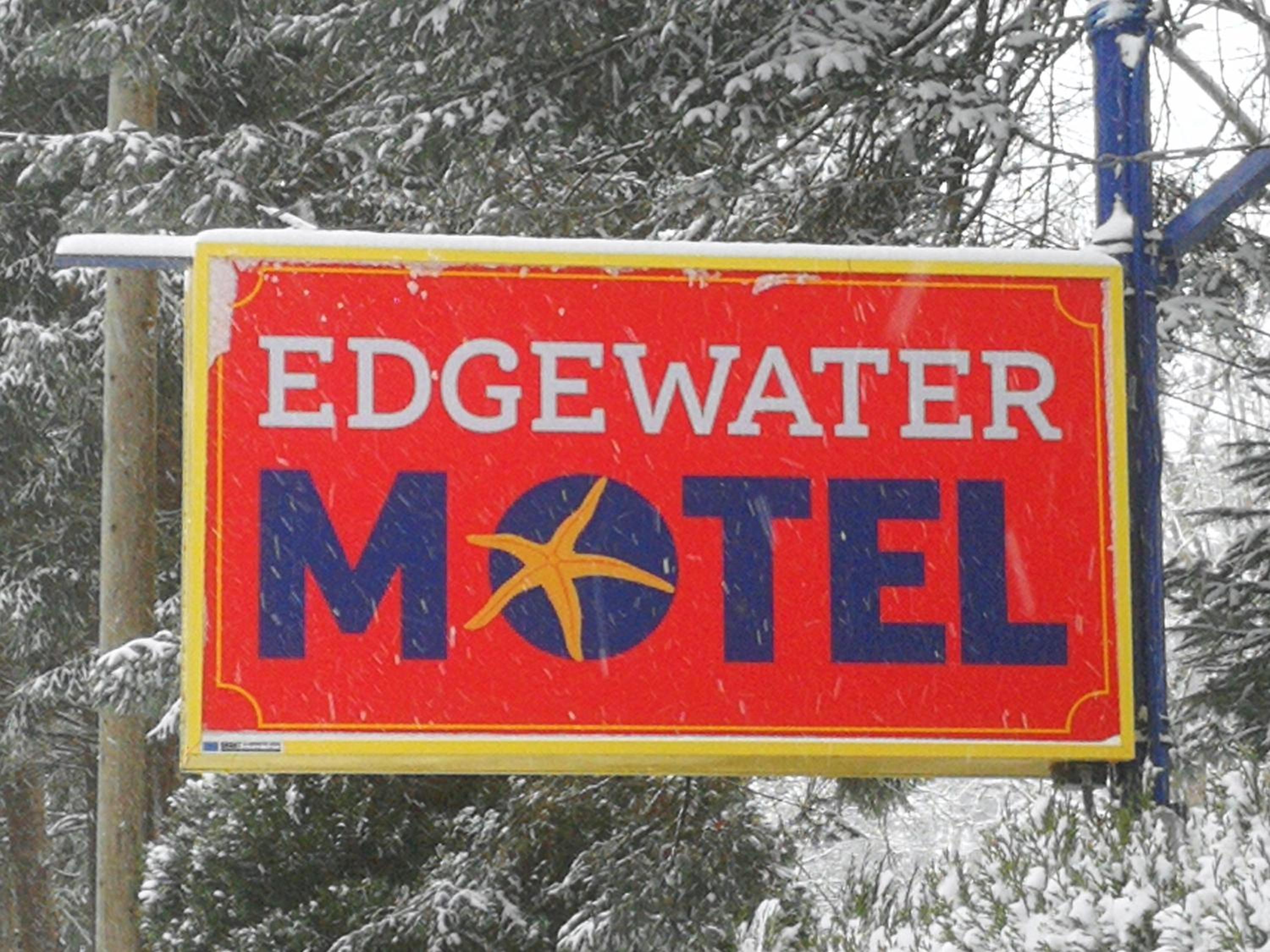 Edgewater Motel