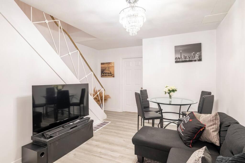 Harmony Home Near University of Waterloo
