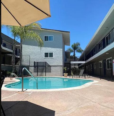 Hotel Homey Oasis within minutes of San Diego adventures - Image 1