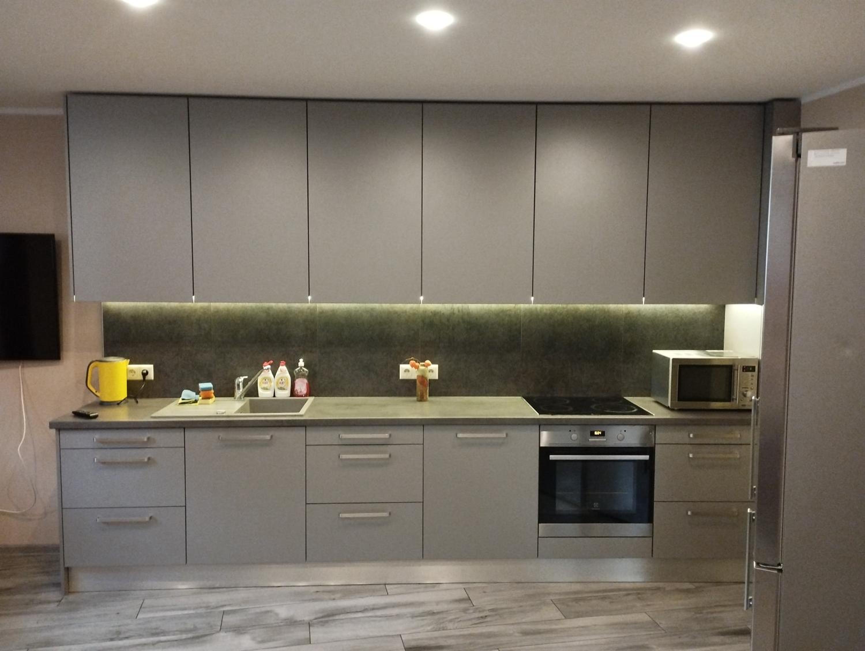 Spacious apartment in the quiet center view 3