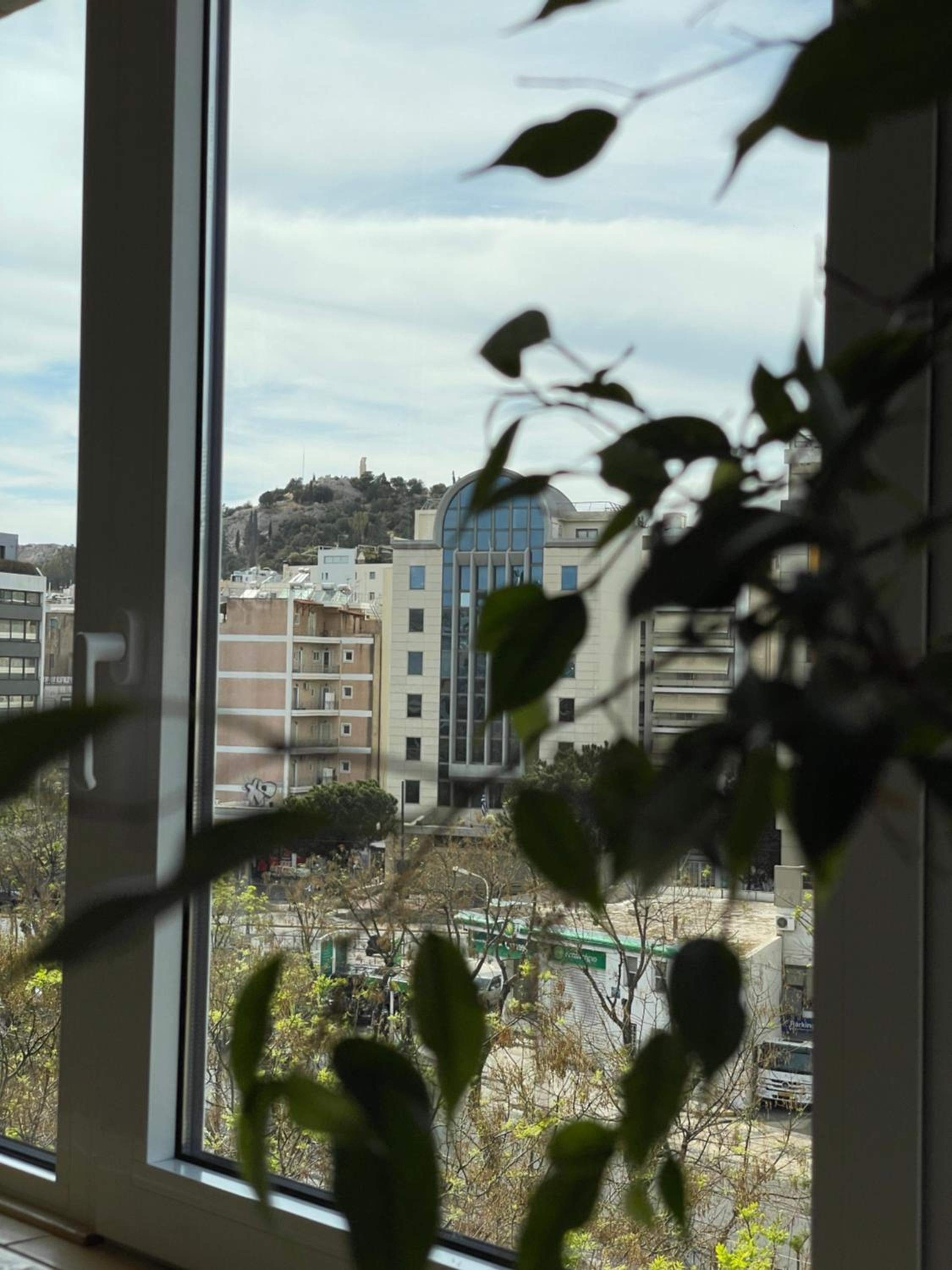 Modern Cityview Flat - 1 min to Metro - Walk to Acropolis