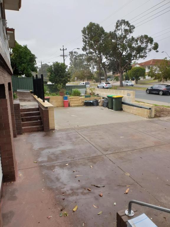 DIANELLA Budget Rooms Happy Place to Stay