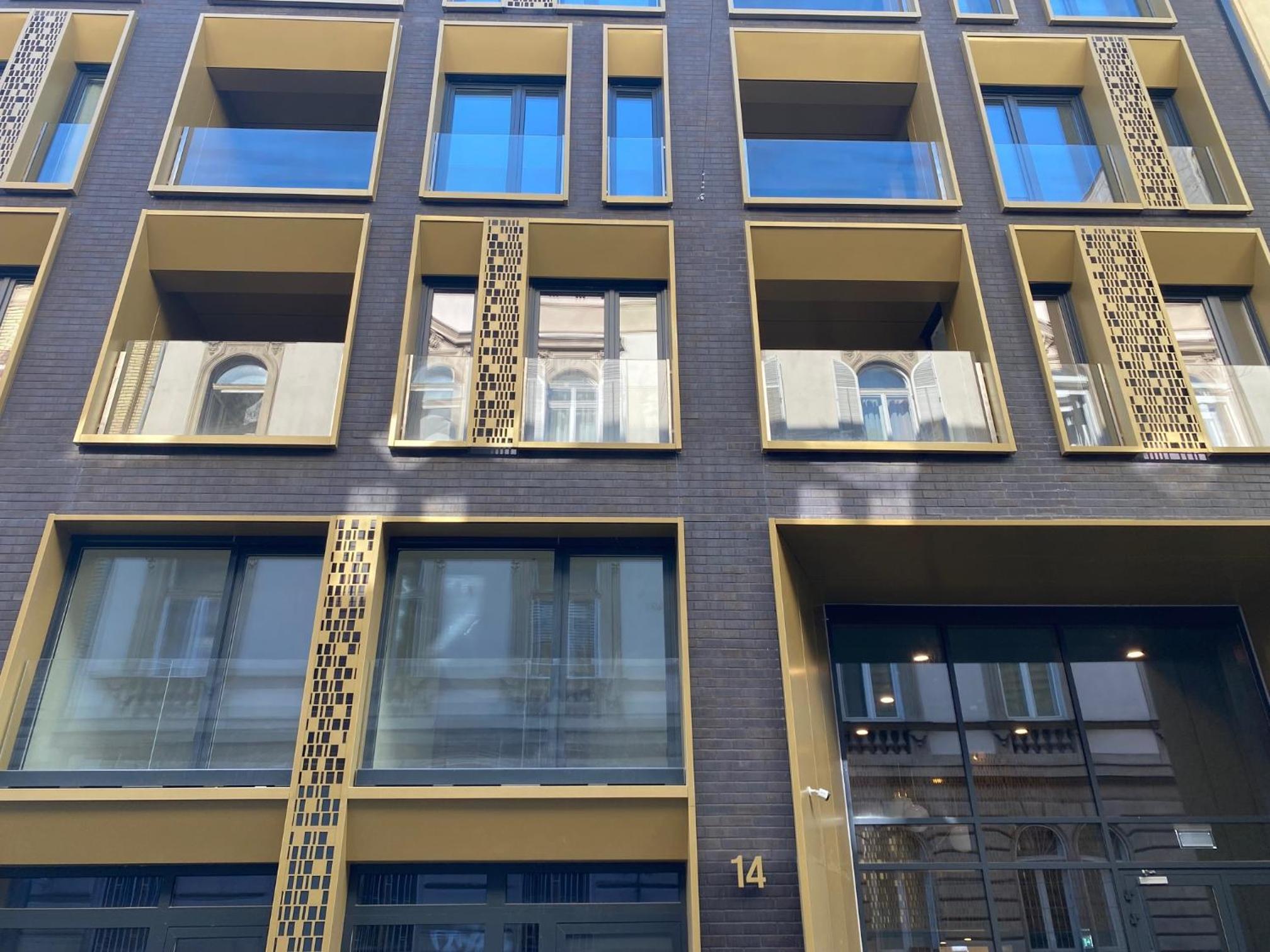 Grand Suites Central