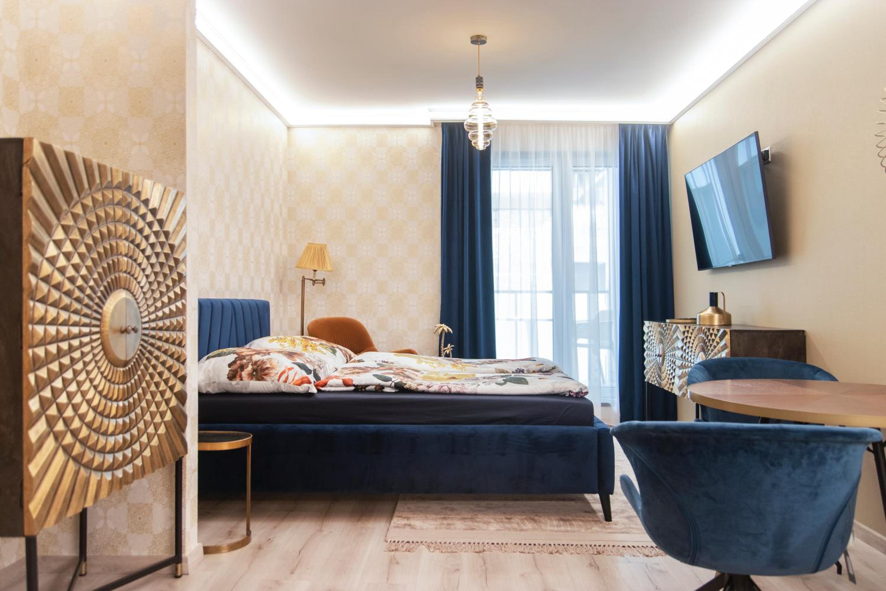 Grand Suites Central
