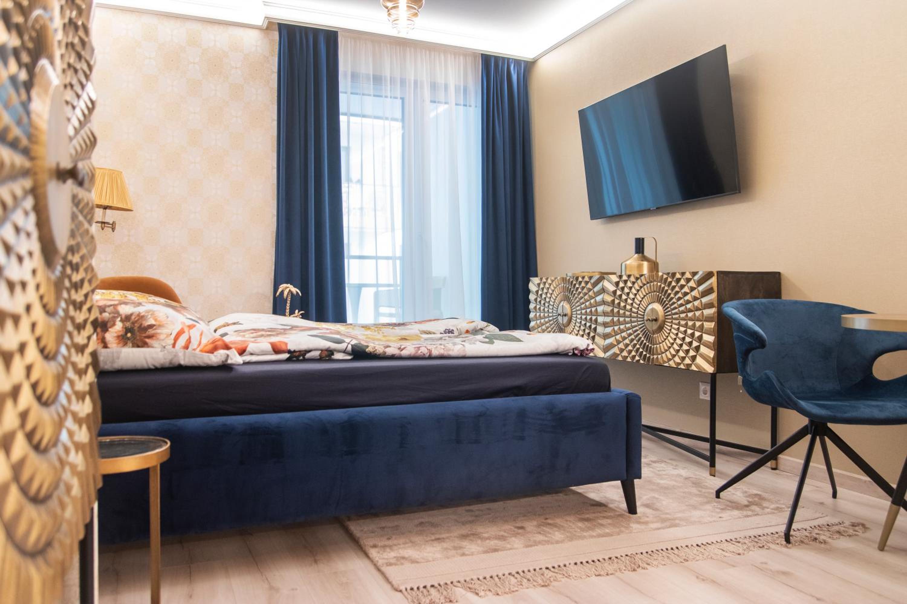 Grand Suites Central