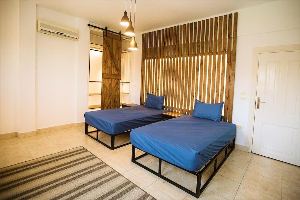 Spacious & Styling Duplex 6 BR Villa For Friends and Family view 3