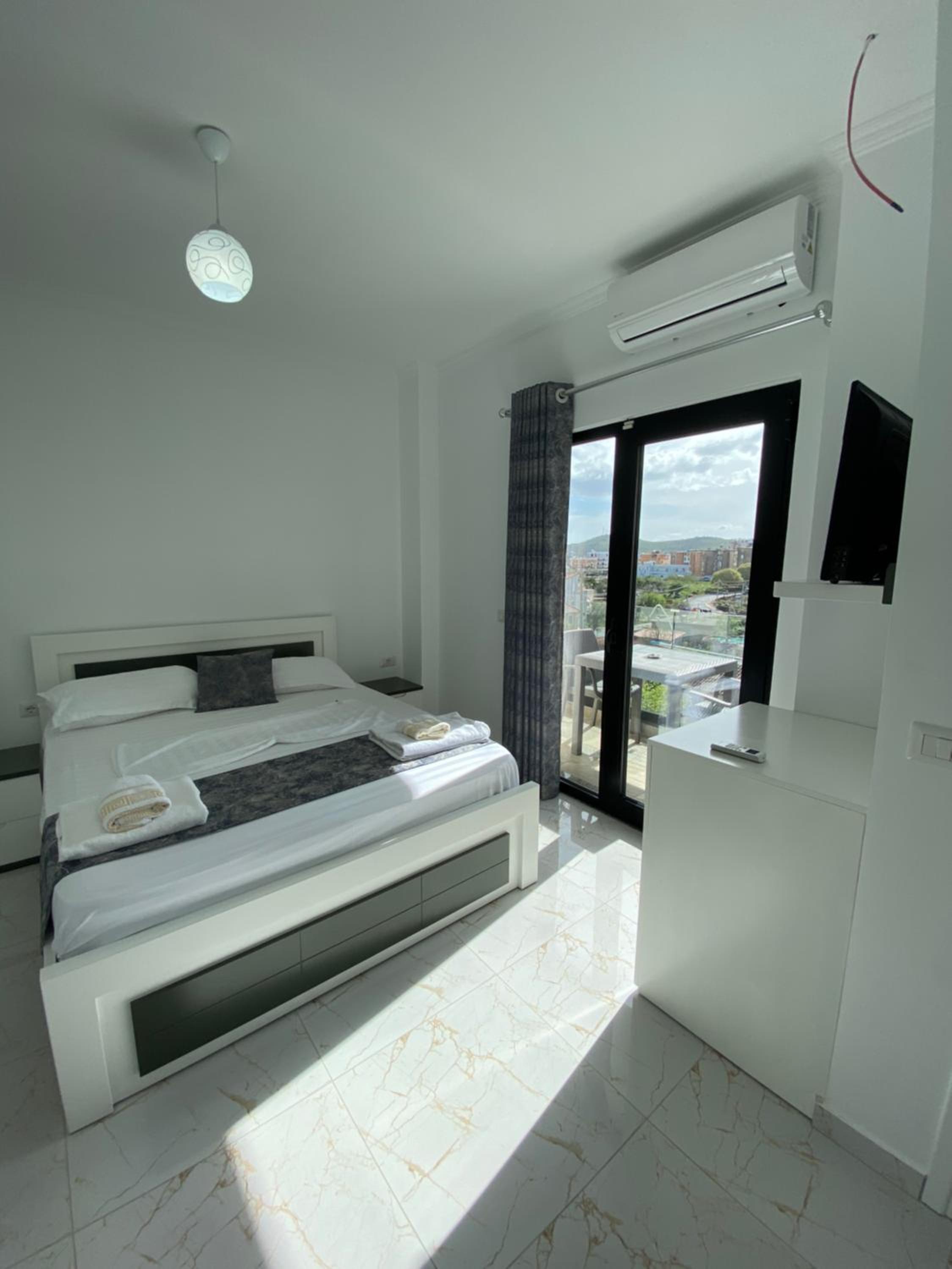 Eos ApartHotel