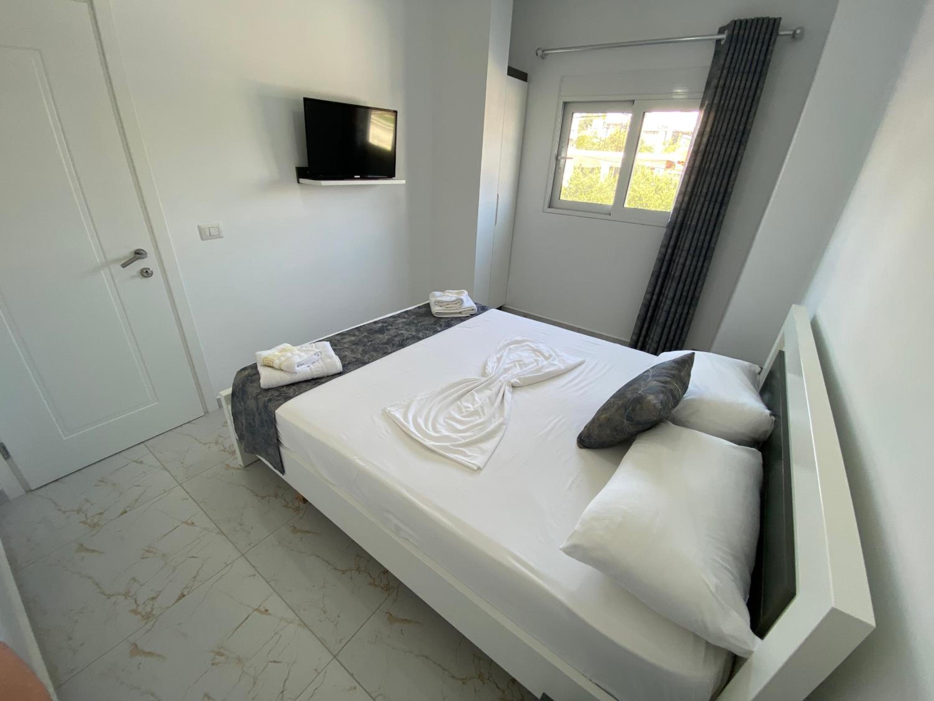 Eos ApartHotel