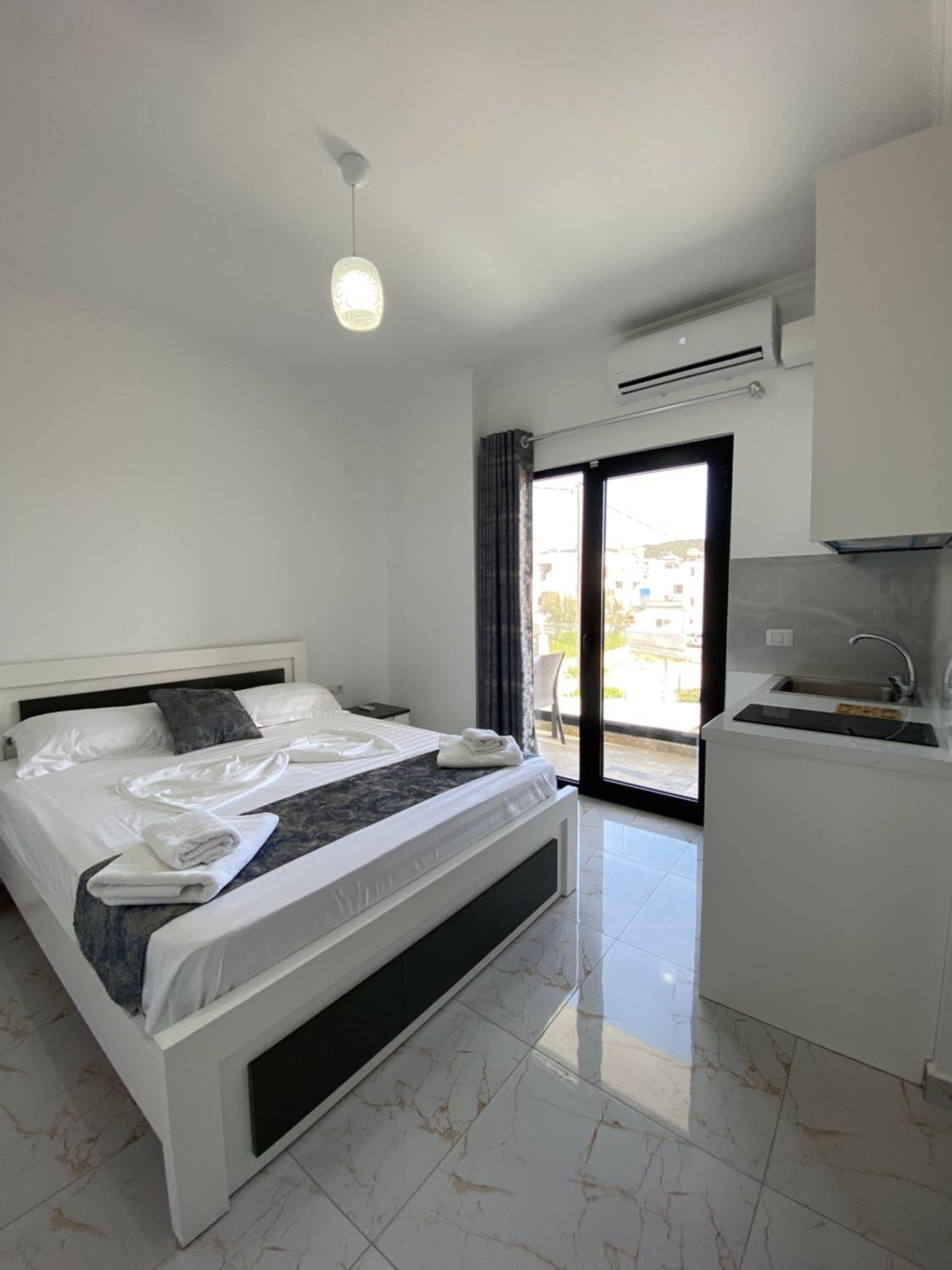 Eos ApartHotel