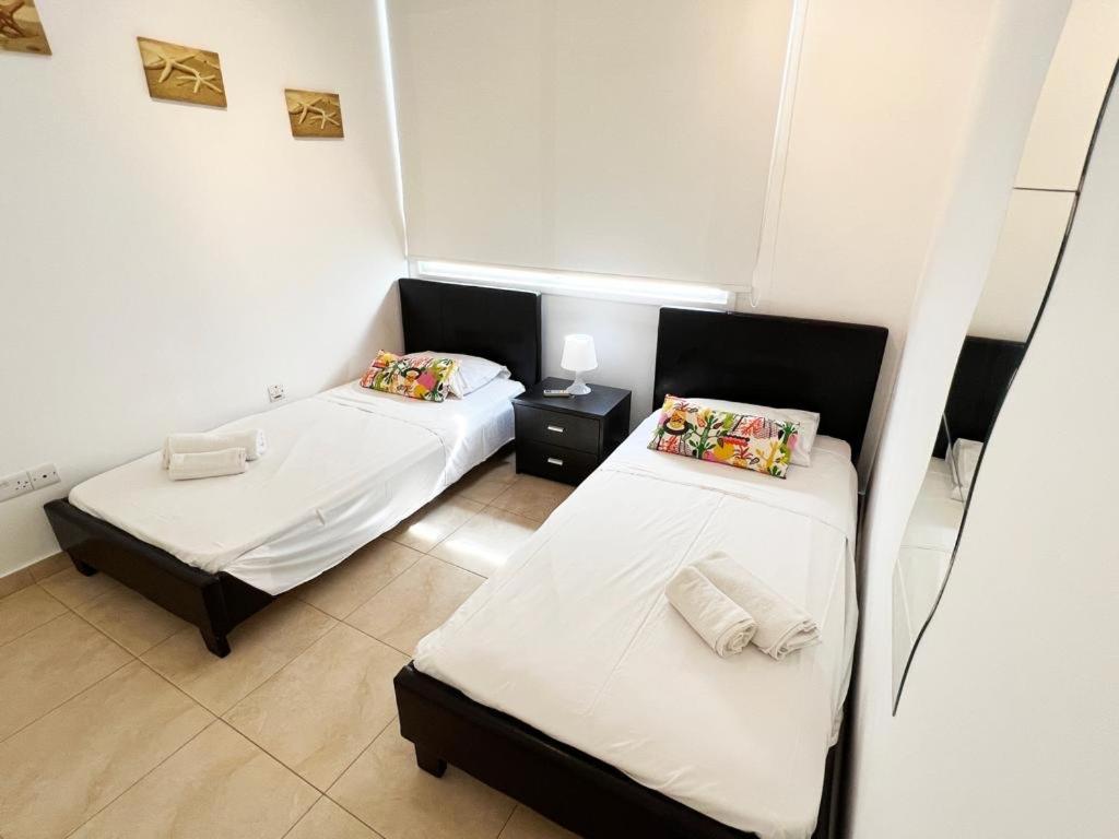 Gorgona Seafront Villas 3 Bedroom With Private Swimming Pool