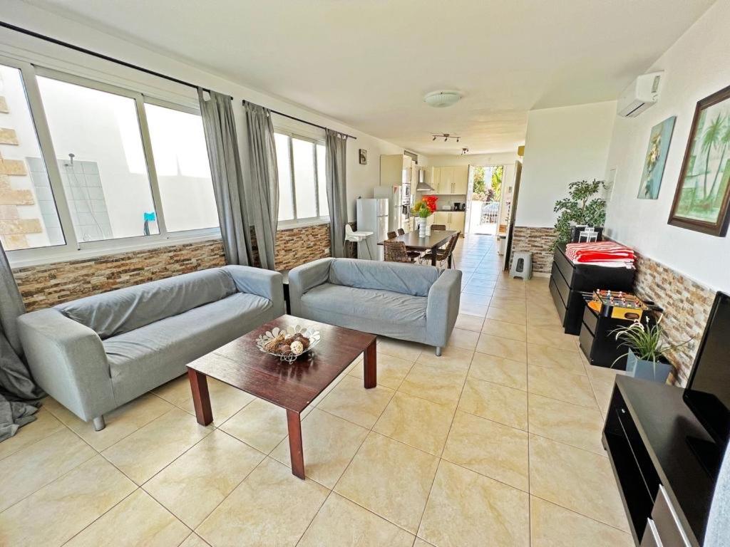 Gorgona Seafront Villas 3 Bedroom With Private Swimming Pool