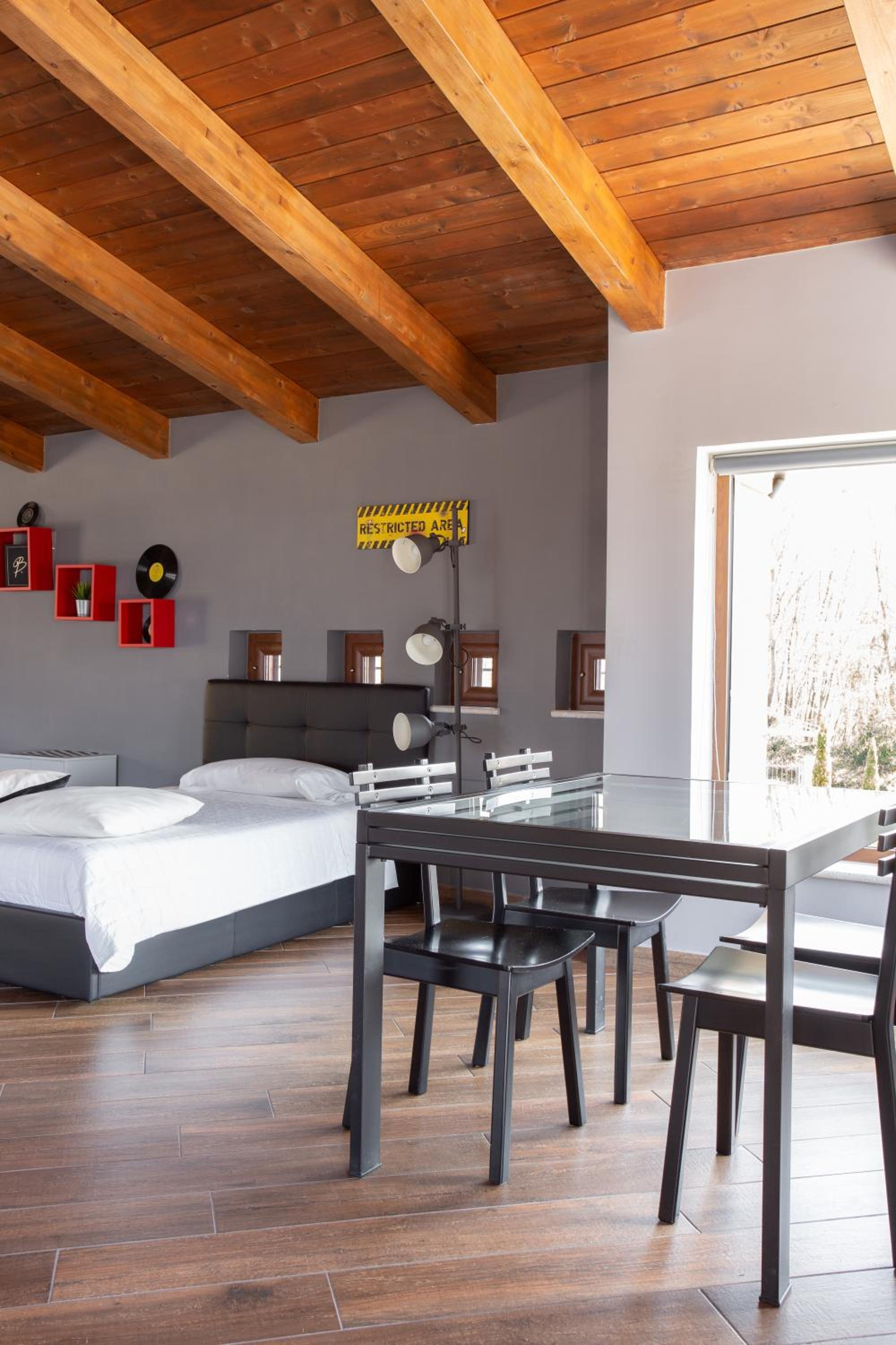 Villa Santoro al Paradiso Verde, Villa intera con Piscina