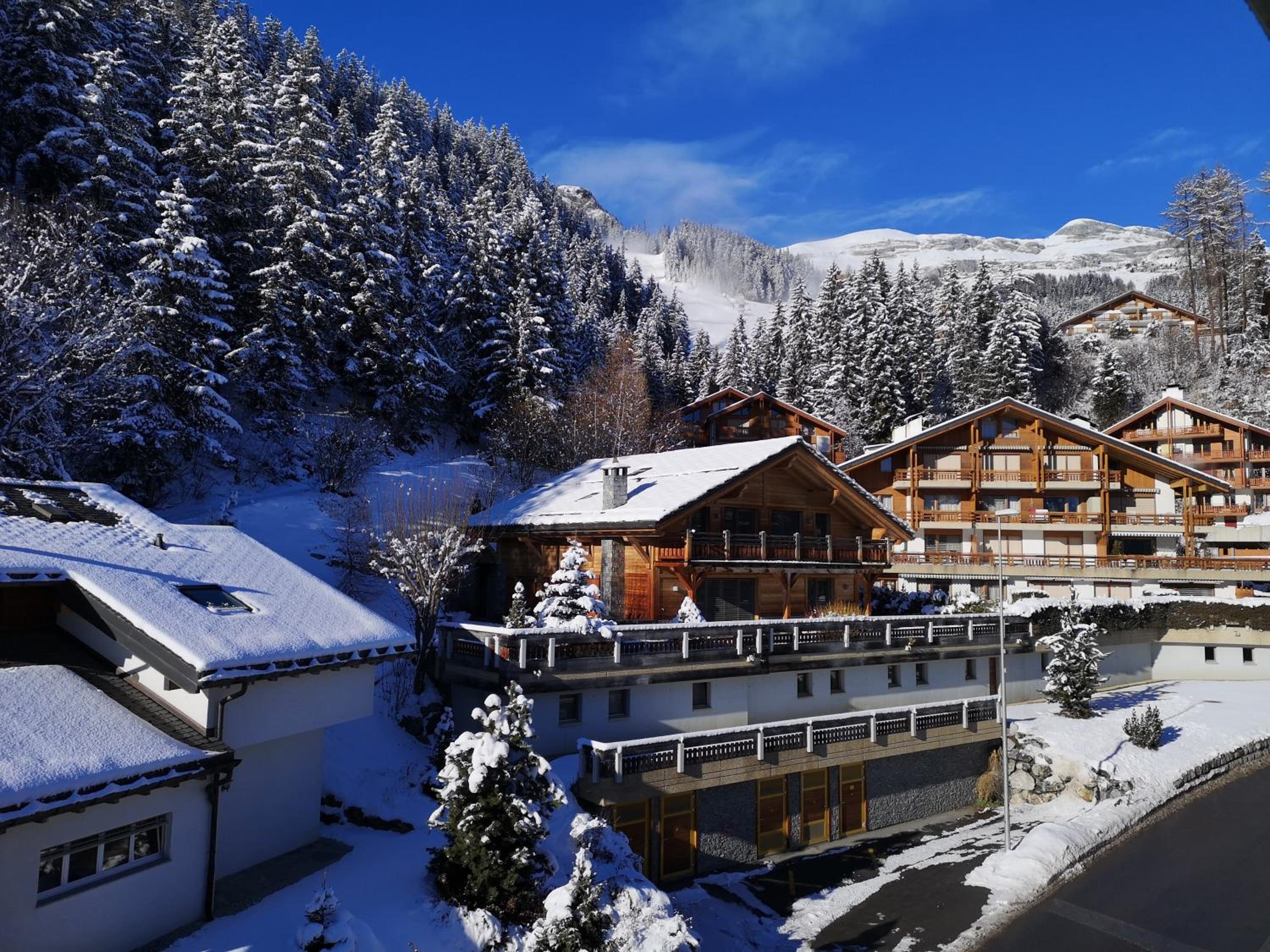 Appartement proche remontées refait à neuf