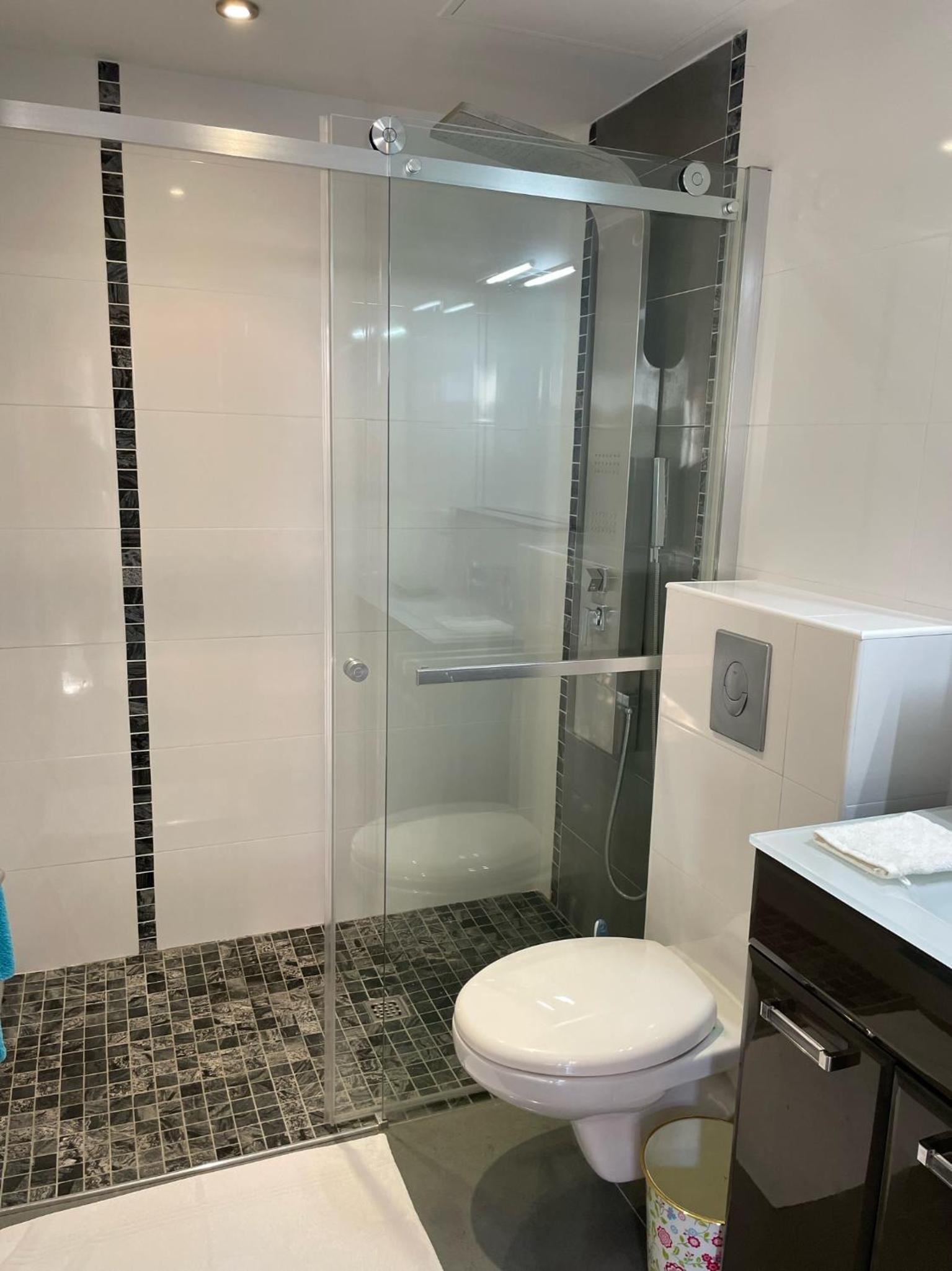 Villa Ty Laouen- villa confort avec piscine et jacuzzi- Parc -Opio-Valbonne