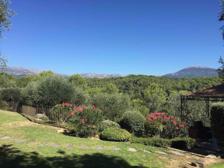 Villa Ty Laouen- villa confort avec piscine et jacuzzi- Parc -Opio-Valbonne
