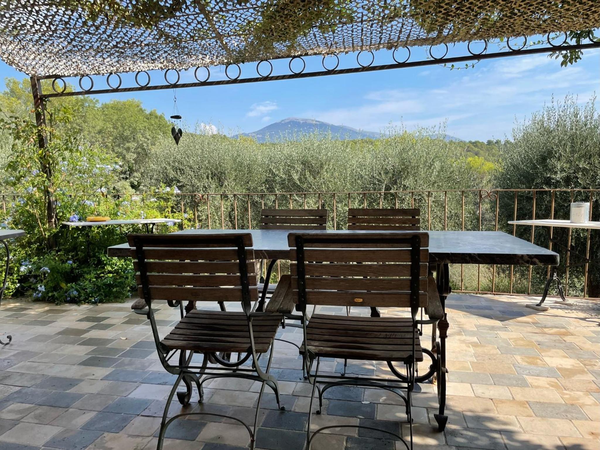 Villa Ty Laouen- villa confort avec piscine et jacuzzi- Parc -Opio-Valbonne