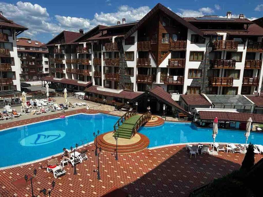 Lovely private apartment in Belelvedre