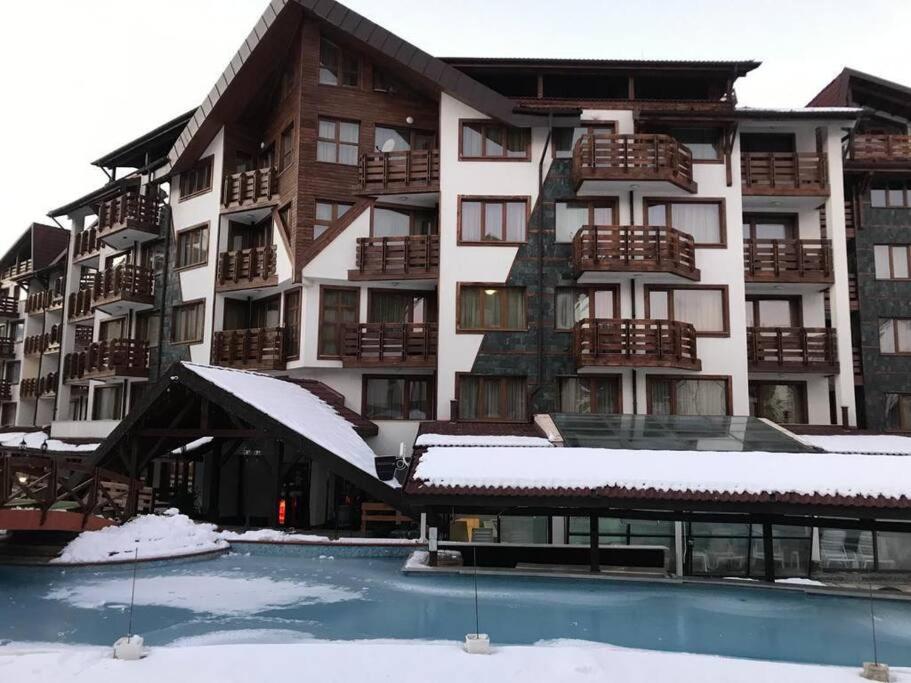 Lovely private apartment in Belelvedre