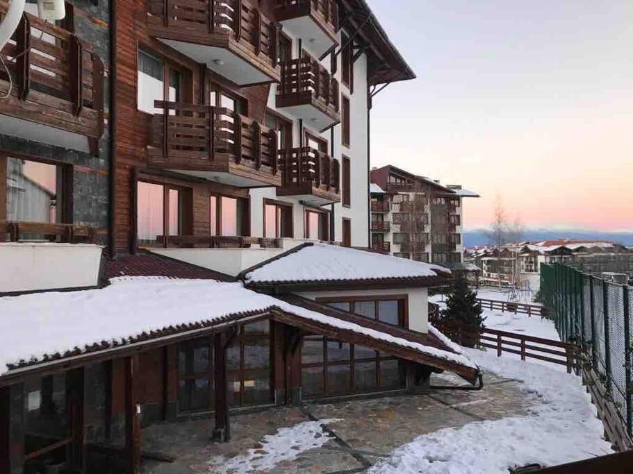 Lovely private apartment in Belelvedre