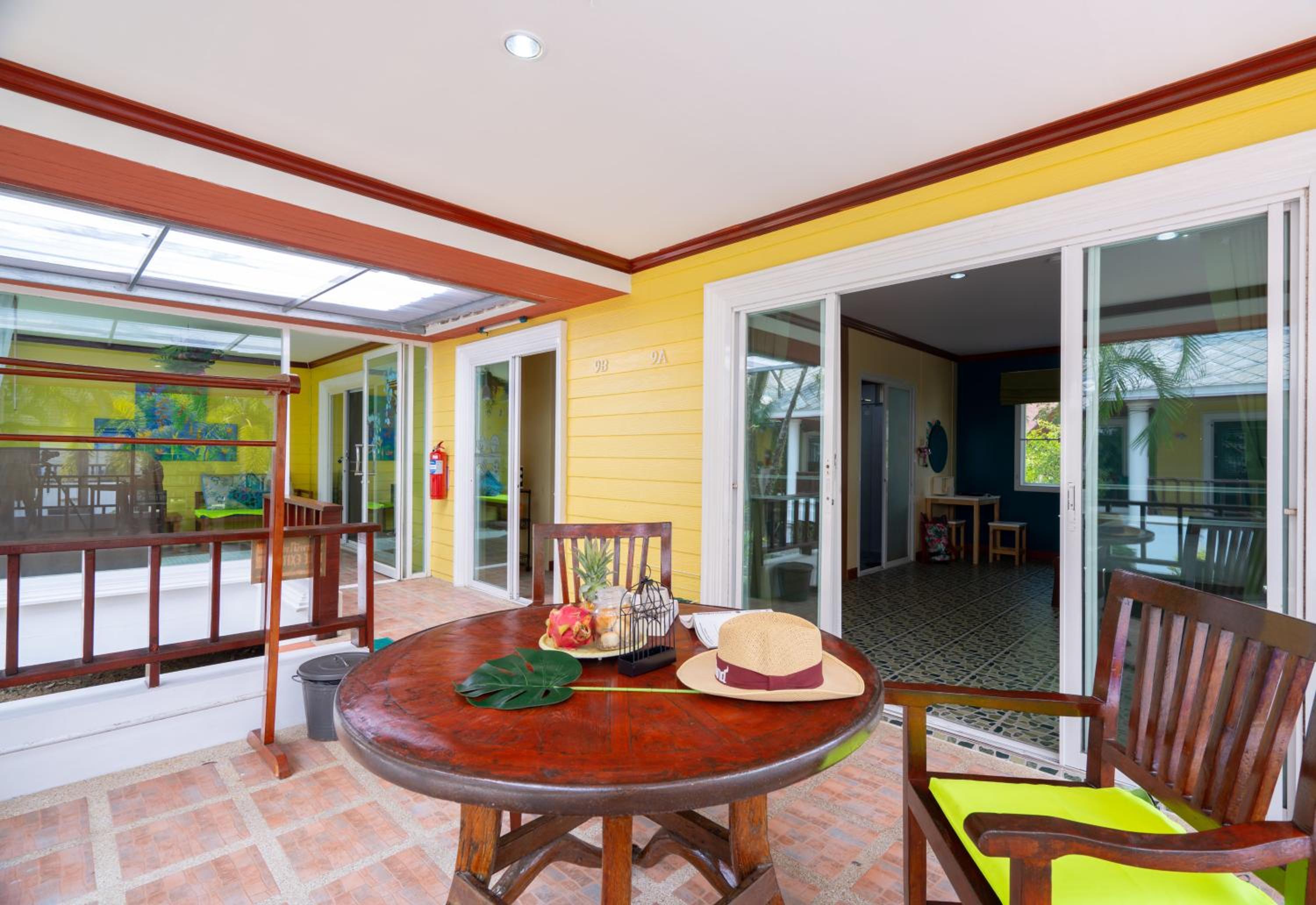 Lemon House
