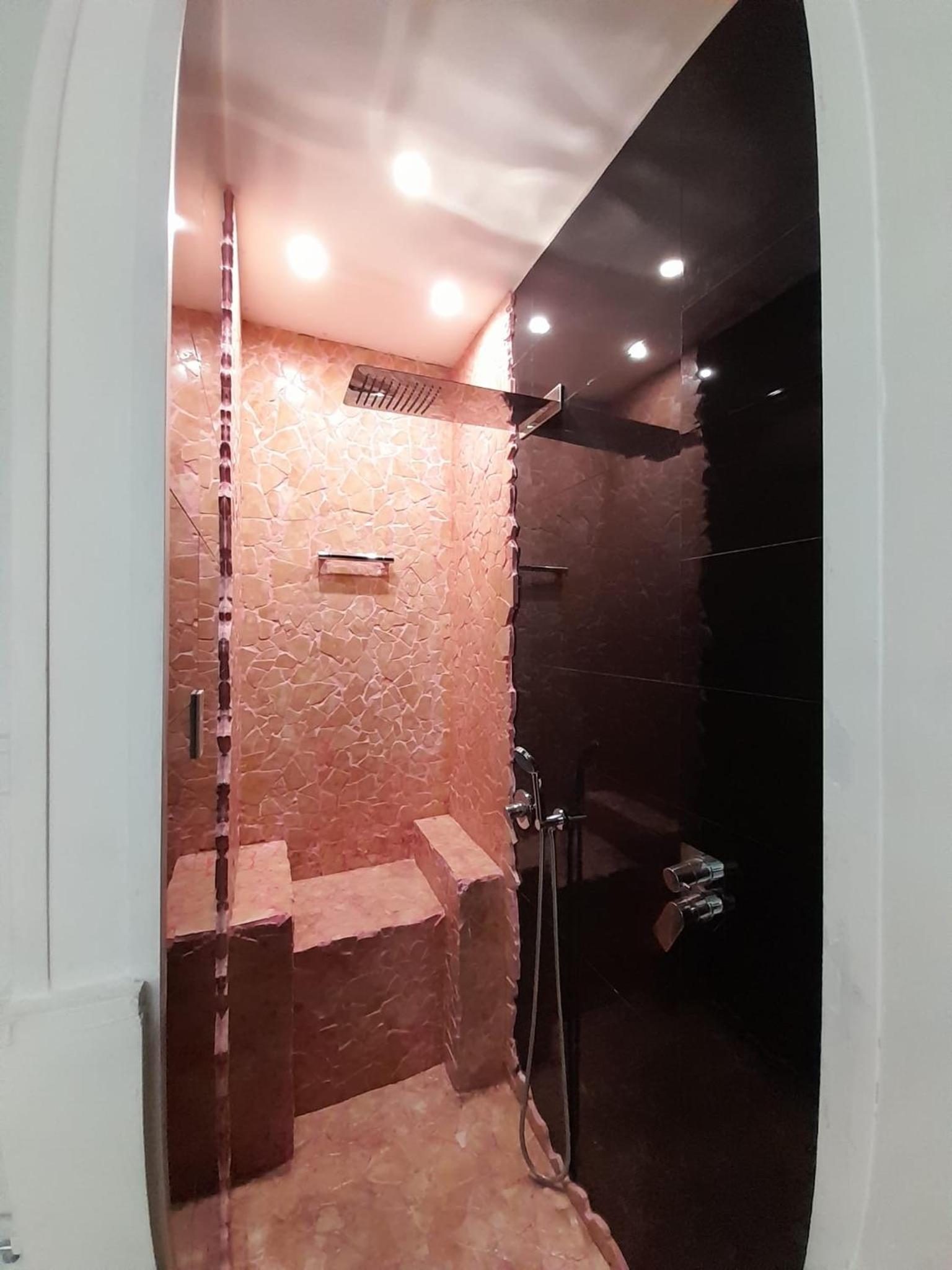 Mayfair Lifestyle Suites by Babylon Stay