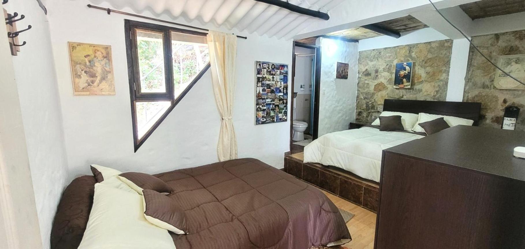 La Rosaleda - Hermosa finca, vista al lago, bosque privado y BBQ