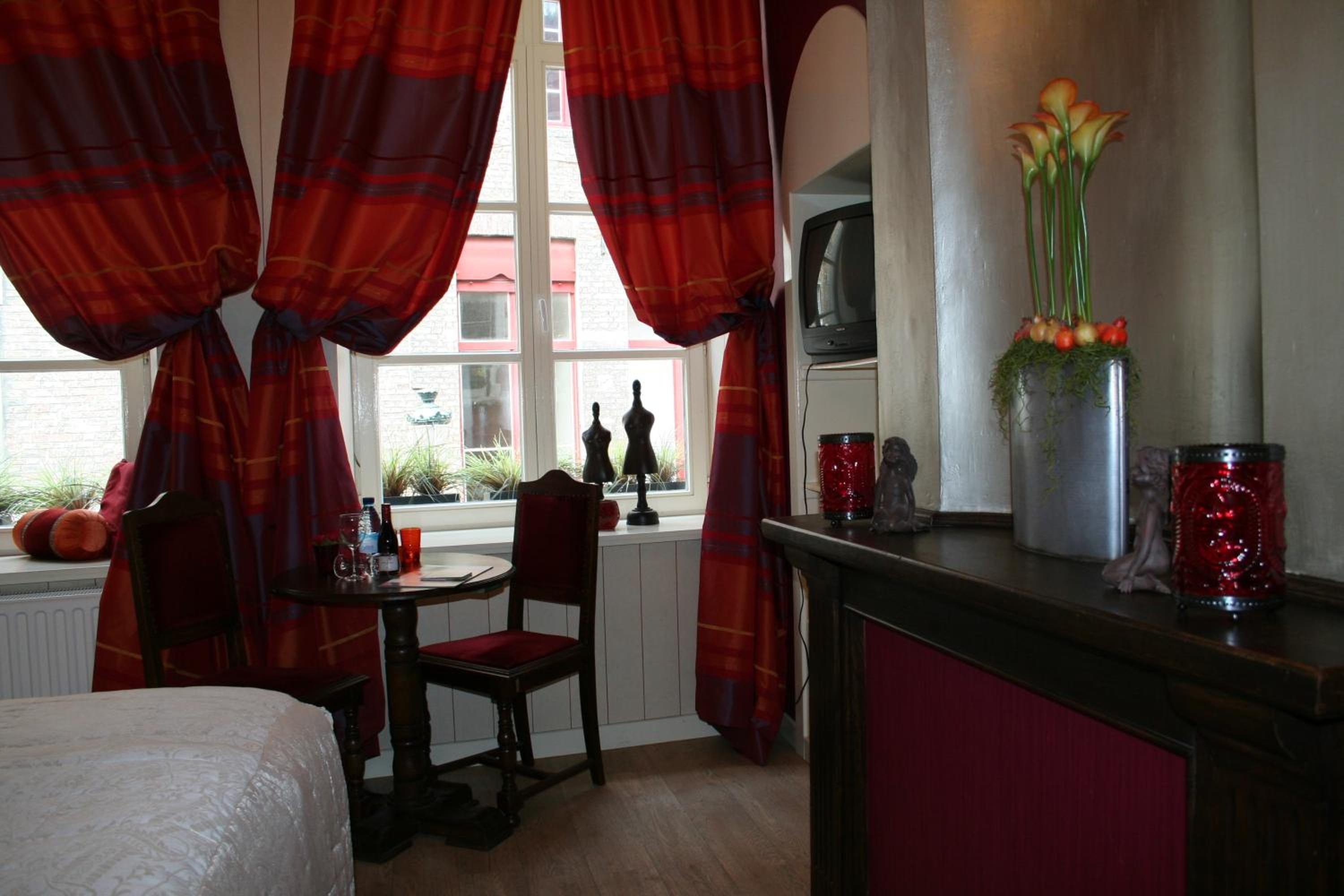 B&B Con Ampère
