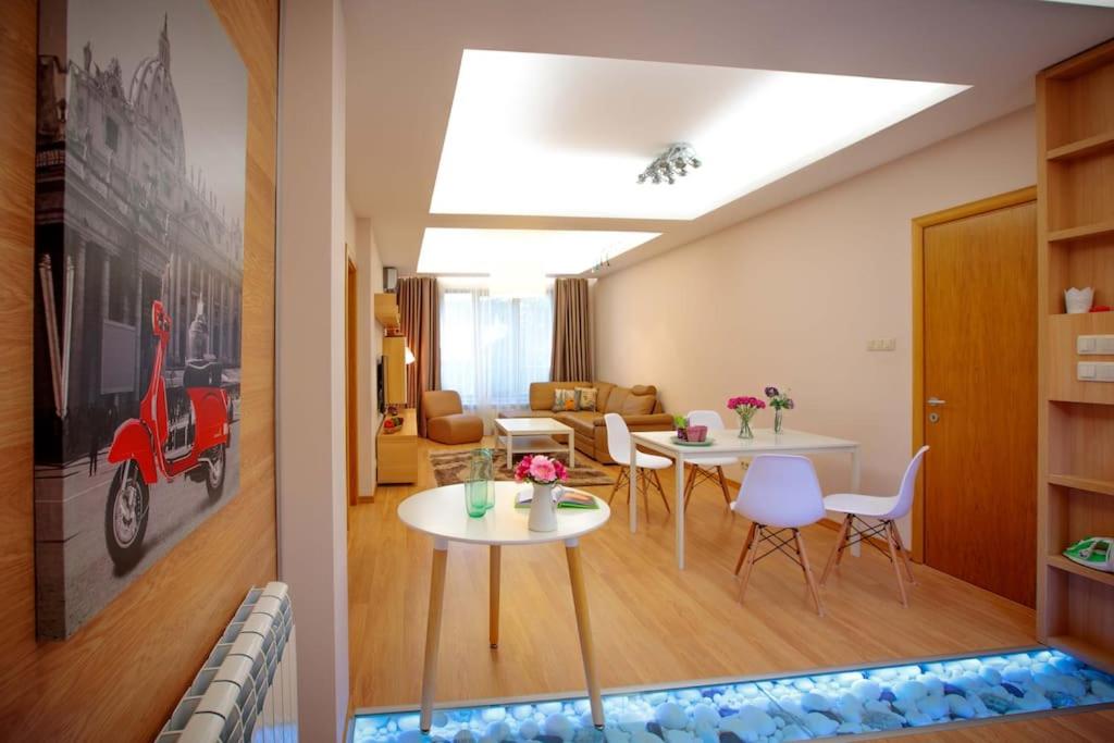 Hight Tech super center apartment