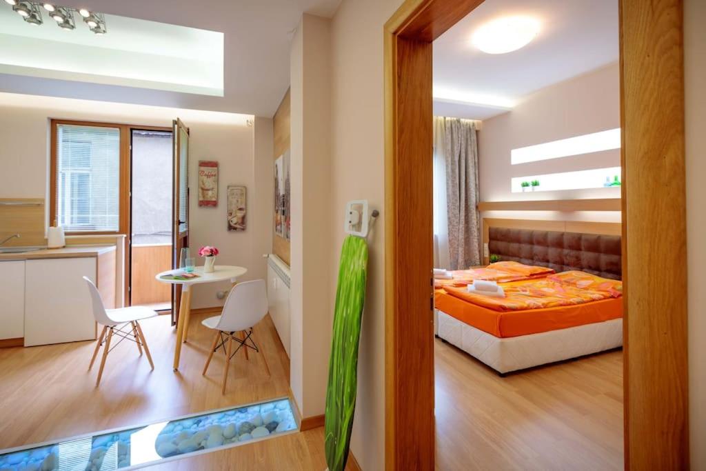 Hight Tech super center apartment