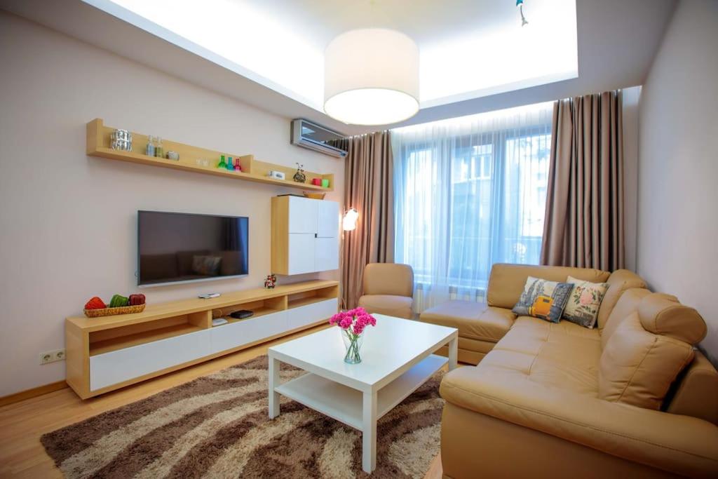 Hight Tech super center apartment