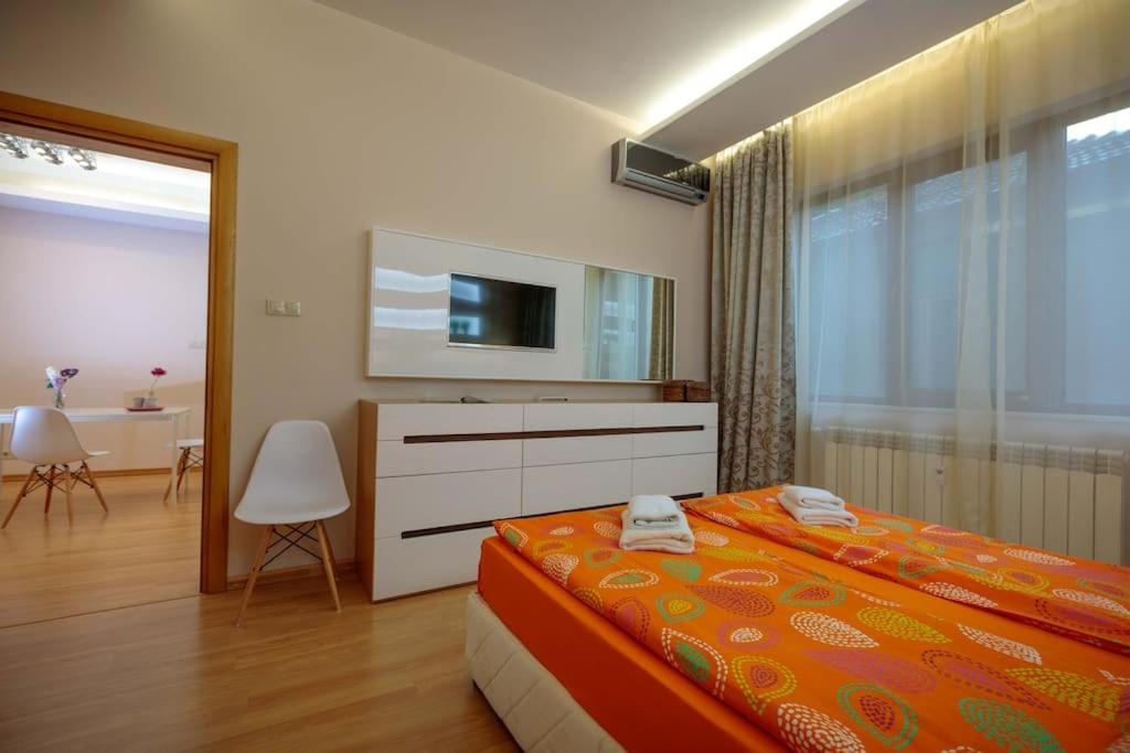 Hight Tech super center apartment