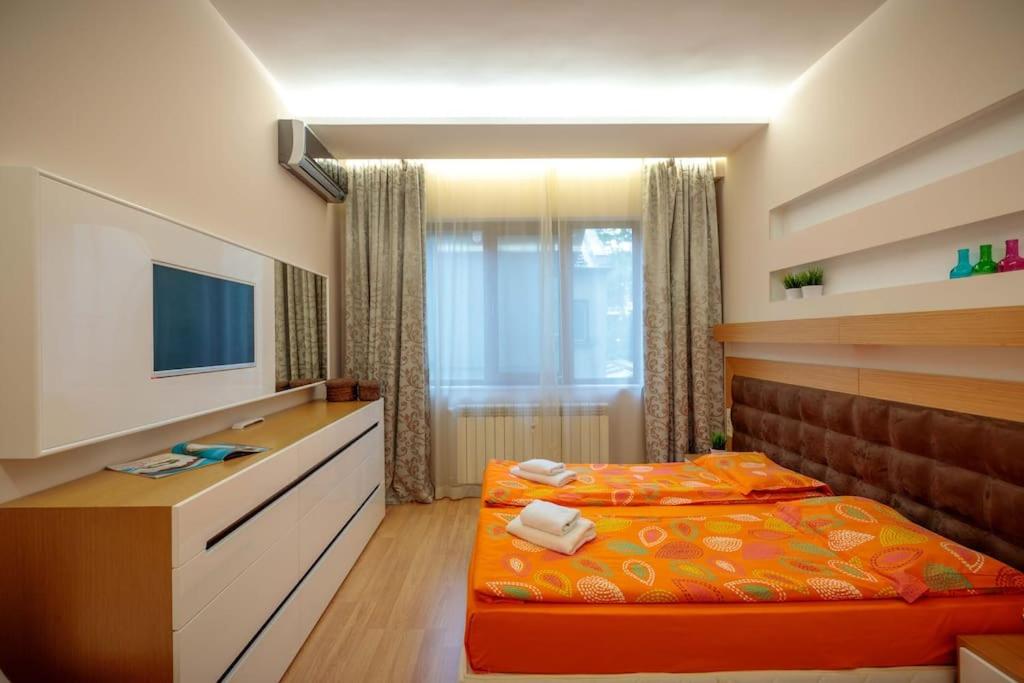 Hight Tech super center apartment