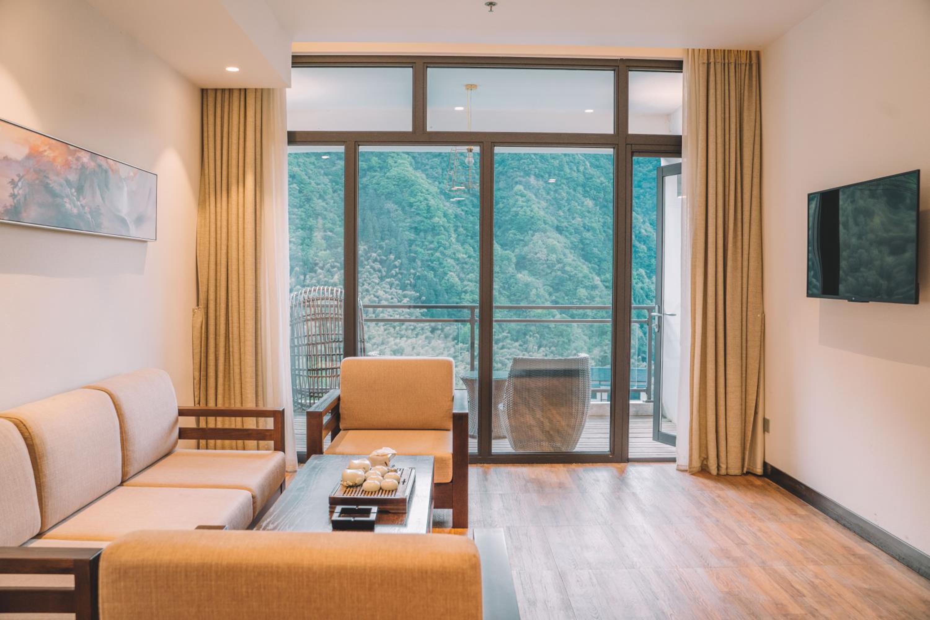 Zhangjiajie National Park Nvue Resorts
