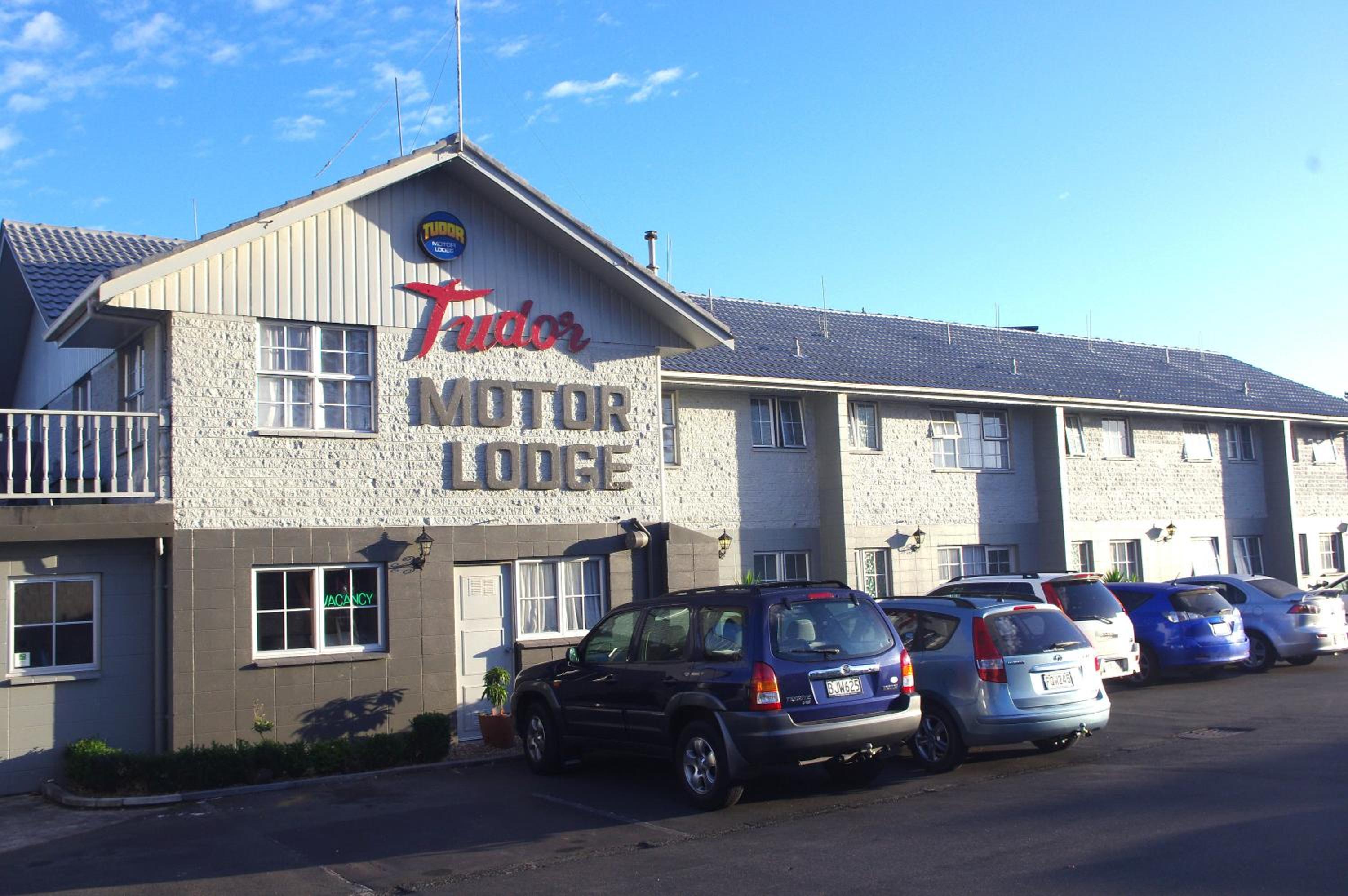 Hotel Tudor Motor Lodge - Image 1