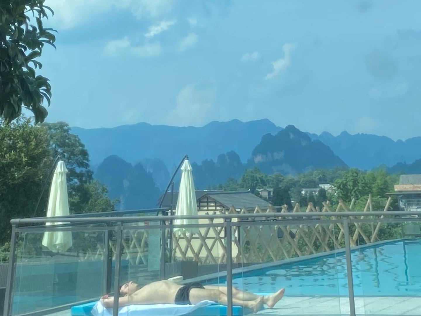 Zhangjiajie National Park Nvue Resorts