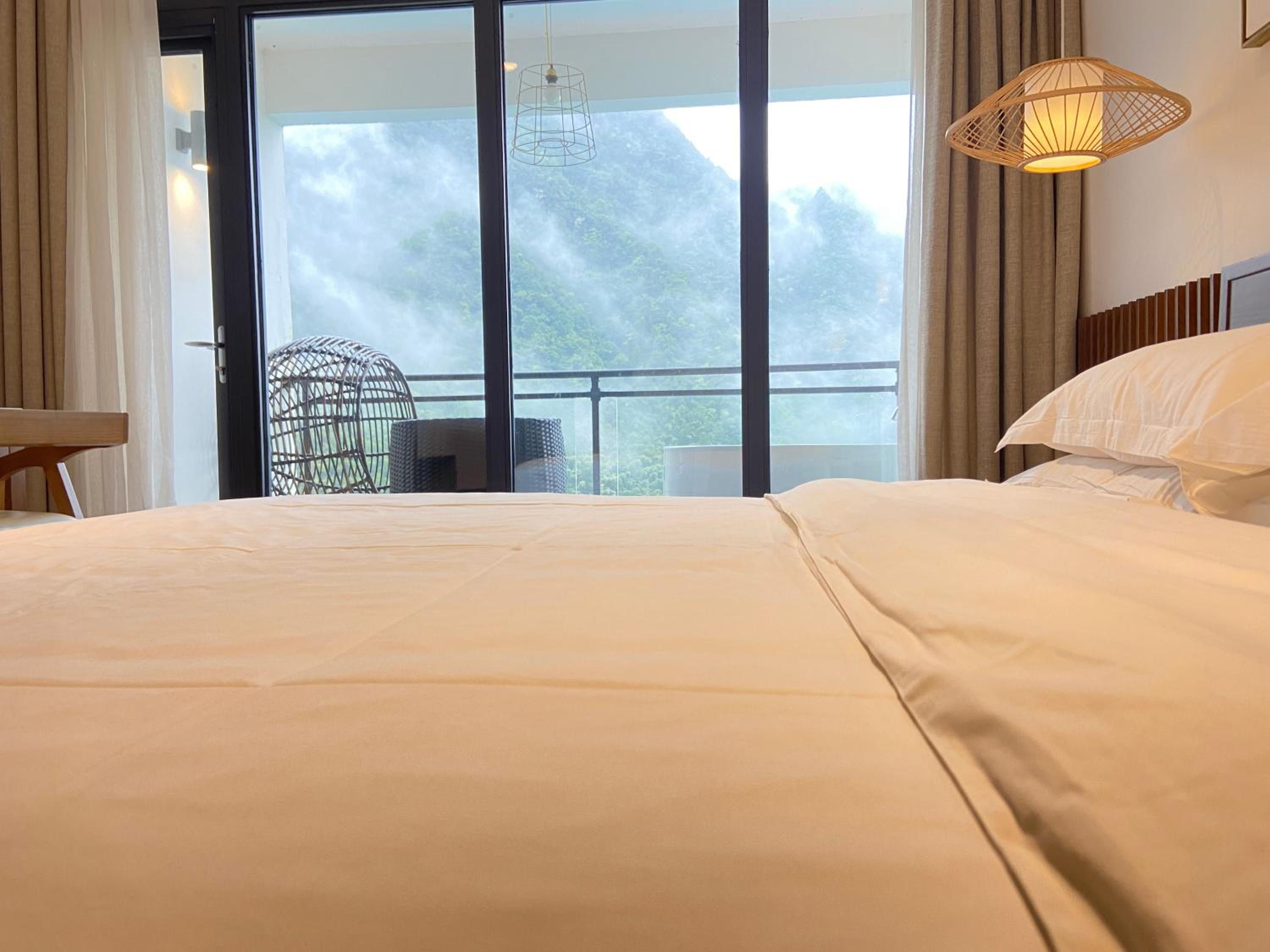 Zhangjiajie National Park Nvue Resorts