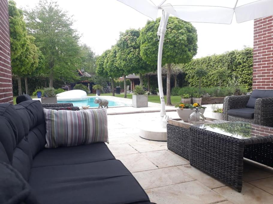 Gastehuis Madiba met privé zwembad en jacuzzi
